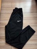 Nike 158/170, Kleding | Heren, Sportkleding, Ophalen of Verzenden, Zo goed als nieuw, Overige maten, Voetbal