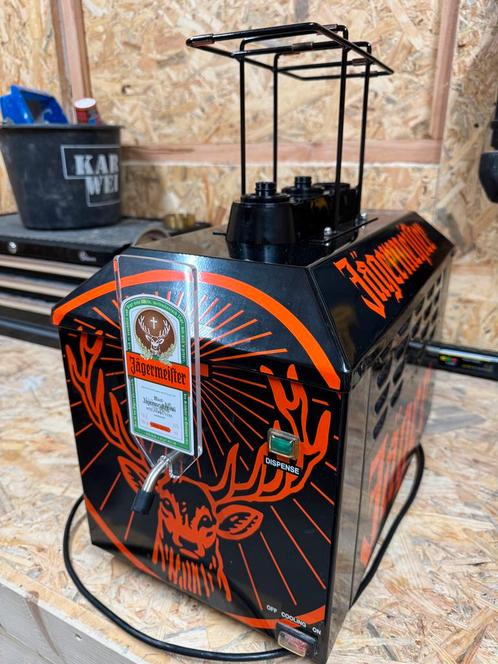 Jagermeister dispenser gekoeld modelnr J99E, Huis en Inrichting, Barren, Gebruikt, Ophalen