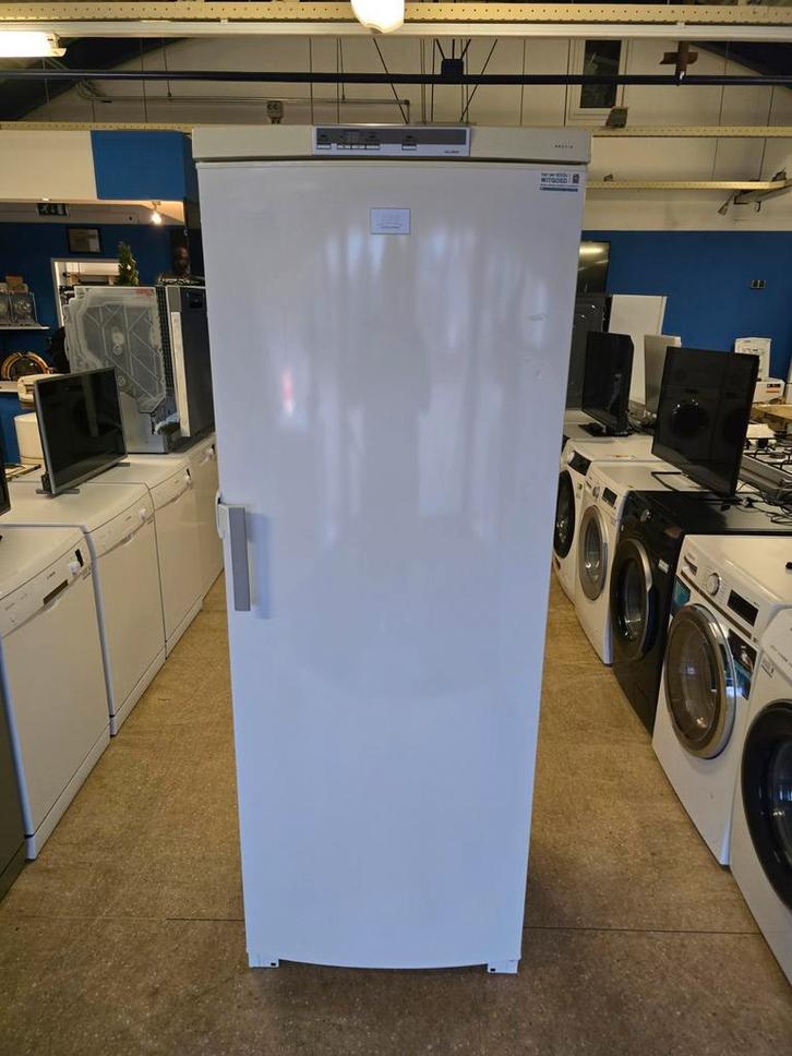 AEG XXL vrijstaande vrieskast | A+ | No Frost | Garantie ✅️, Witgoed en Apparatuur, Vriezers en Diepvrieskisten, Zo goed als nieuw