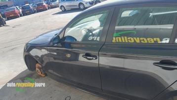 Portier 4Deurs links-voor van een BMW 1-Serie (475) beschikbaar voor biedingen