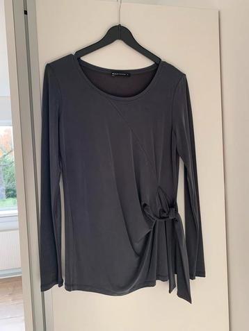 Shirt met lange mouw van merk Expresso. beschikbaar voor biedingen