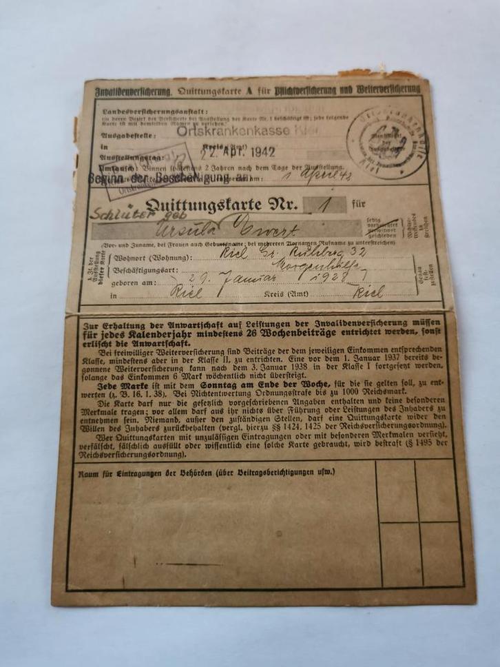 Ww2 Duits Nazi invaliden verzekering [Kiel 1942], Verzamelen, Militaria | Tweede Wereldoorlog, Overige soorten, Boek of Tijdschrift