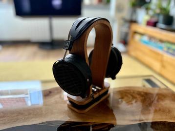 Audeze LCD-2C + dekoni pads, fazor mod, 2x custom made cable beschikbaar voor biedingen