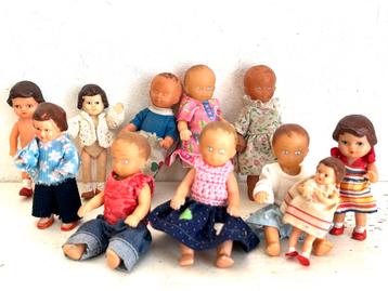 Vintage poppenhuispopjes poppenhuis pop 11 stuks beschikbaar voor biedingen