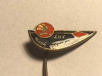 Epoxy SKODA ZHV AUTOMERK Speld (Rood/Zwart/Goudkleur). beschikbaar voor biedingen