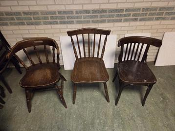 Stevige Houten Stoelen beschikbaar voor biedingen