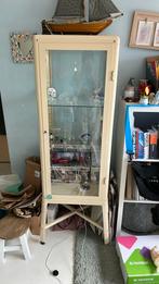 Fabrikör vitrinekast beige, Huis en Inrichting, Kasten | Vitrinekasten, Ophalen, Zo goed als nieuw, 25 tot 50 cm