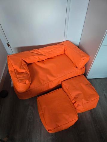 Earmut Speelbank oranje beschikbaar voor biedingen