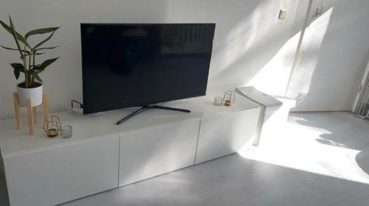 Ikea Besta TV Meubel wit met Glasplaat, Huis en Inrichting, Kasten | Televisiemeubels, Zo goed als nieuw, Minder dan 100 cm, 150 tot 200 cm
