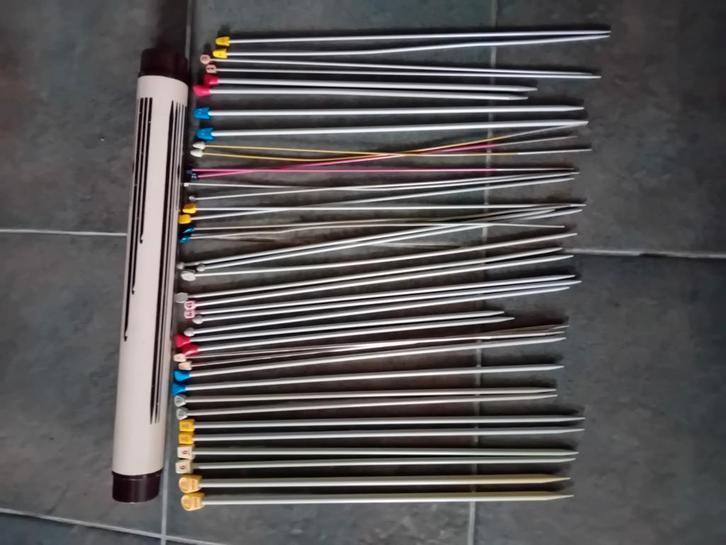 20 diverse maten breinaalden breinaaldenkoker breien, Hobby en Vrije tijd, Breien en Haken, Zo goed als nieuw, Breien, Naald, Ophalen