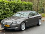 BMW 5-Serie 4.4 I 550 Xdrive AUT 2011 Bruin, Auto's, Automaat, 8 cilinders, 4395 cc, 1875 kg