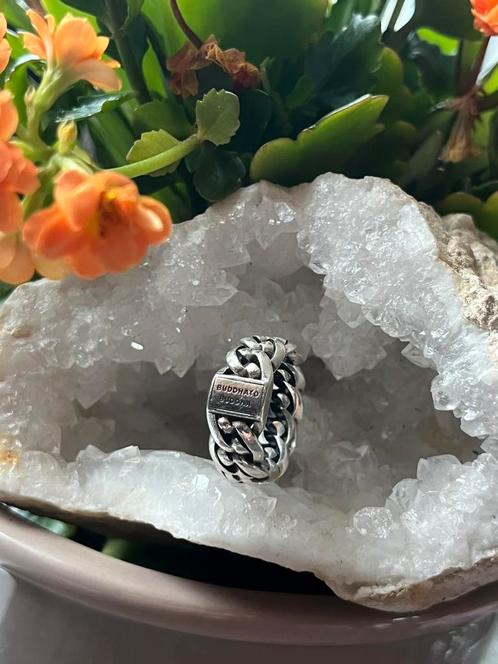 Buddha to buddha 17, Sieraden, Tassen en Uiterlijk, Ringen, Zo goed als nieuw, Dame of Heer, 17 tot 18, Zilver, Zilver, Ophalen of Verzenden