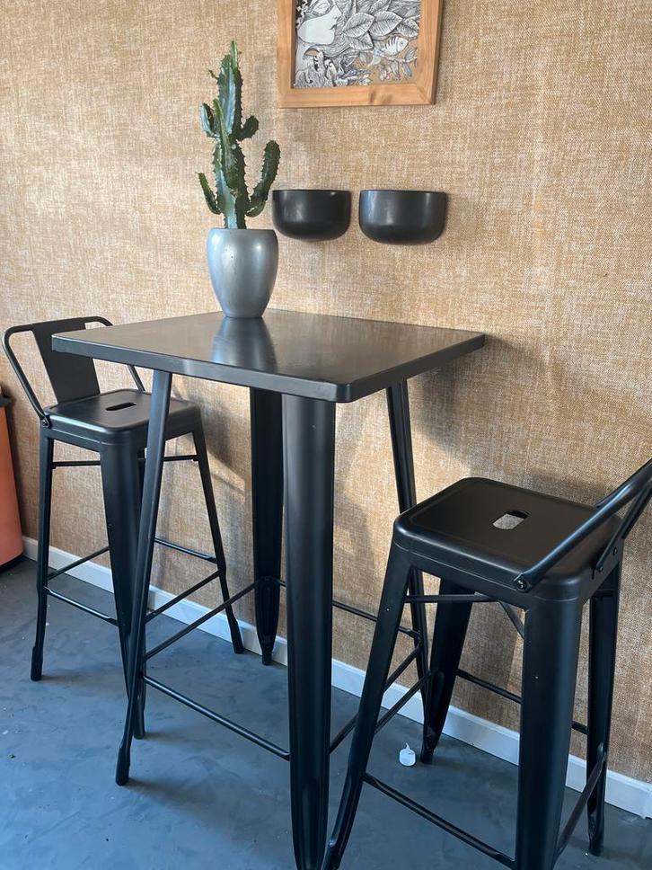 Bartafel van zwart metaal, Huis en Inrichting, Tafels | Statafels, Zo goed als nieuw, Ophalen