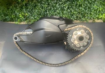 Complete Panigale 1199 achterbrug, inc excenter, as, rem etc beschikbaar voor biedingen