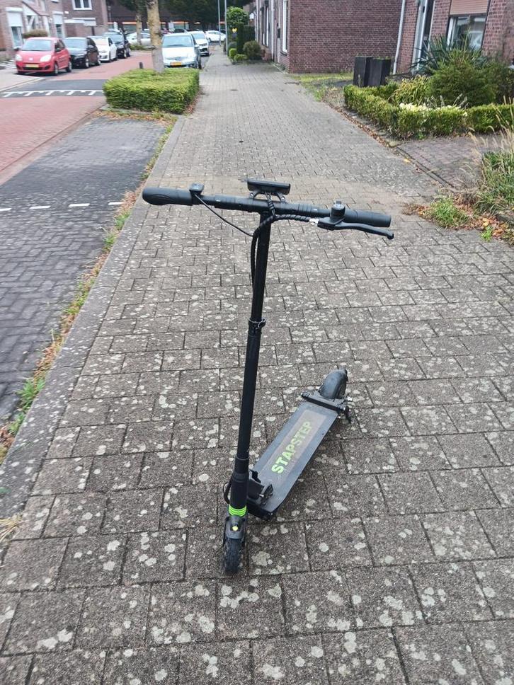Stapstep toegstaan op de openbare weg, Fietsen en Brommers, Steps, Zo goed als nieuw, Elektrische step (E-scooter), Ophalen of Verzenden