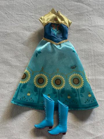 Frozen Anna jurk met laarzen Barbie beschikbaar voor biedingen