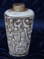 D050 Parfumflesje; snuifflesje, been, Antiek en Kunst, Ophalen of Verzenden