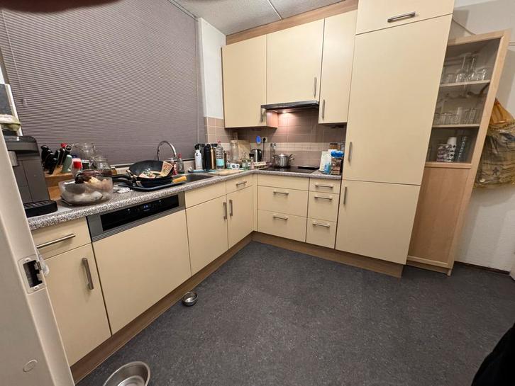 Complete keuken in goede staat, demontage door vakman, Huis en Inrichting, Keuken | Complete keukens, Gebruikt, Hoekkeuken, Crème