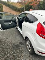 Goede Ford Fiësta 1.25 60KW 3DR 2011 Wit, Auto's, Voorwielaandrijving, Stof, 600 kg, 4 cilinders
