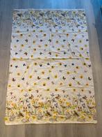 Vintage lap stof katoen vlinders vogels bloemen hazen, Hobby en Vrije tijd, Stoffen en Lappen, Gebruikt, Overige kleuren, 120 cm of meer