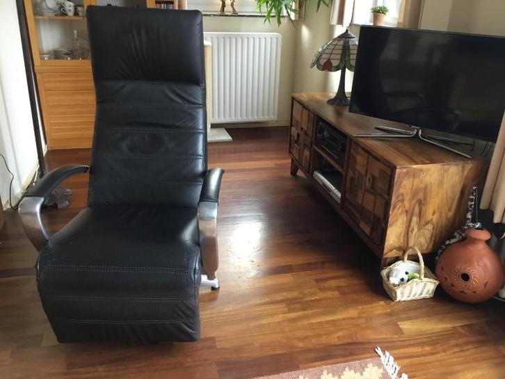 Relax stoel, Huis en Inrichting, Fauteuils, Gebruikt, Leer, Metaal, 50 tot 75 cm, 125 tot 150 cm, Ophalen