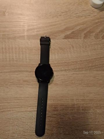 Zwarte Smartwatch beschikbaar voor biedingen