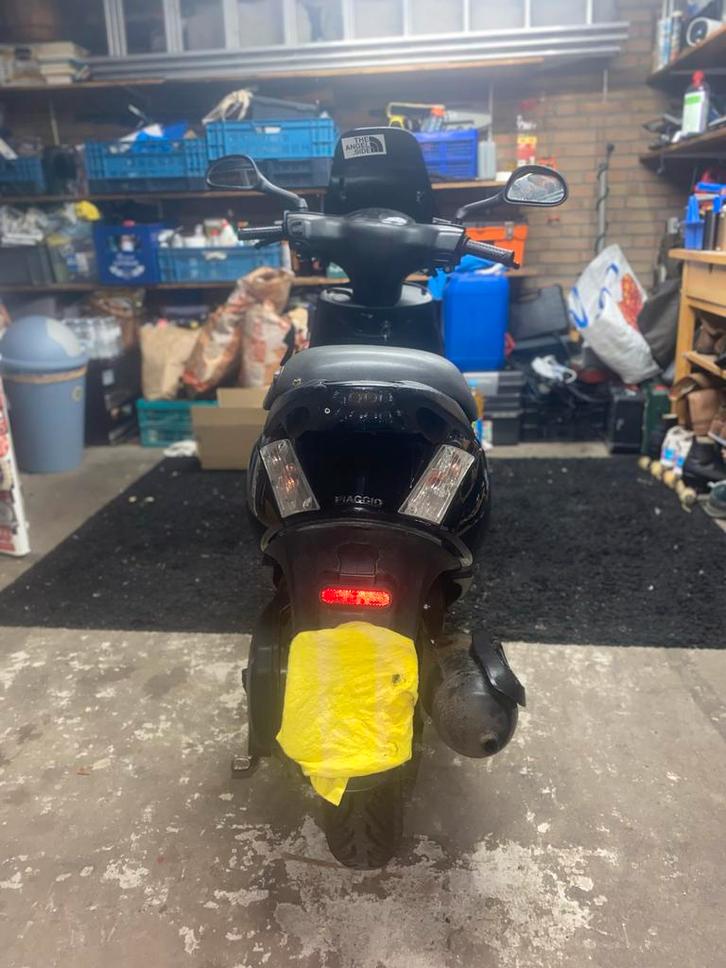 Piaggio Zip 2000 bromscooter, Fietsen en Brommers, Brommeronderdelen | Scooters, Gebruikt, Piaggio, Overige typen, Ophalen of Verzenden