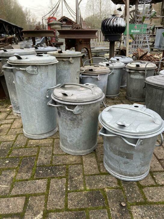 Zinken vuilnisemmers / vuilnisbakken / prullenbakken te koop, Tuin en Terras, Tuinwanddecoratie, Gebruikt, Ophalen