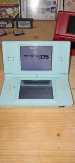 Nintendo DS Lite Ice Blue, Spelcomputers en Games, Spelcomputers | Nintendo DS, Ophalen of Verzenden, Zo goed als nieuw, Wit, DS Lite