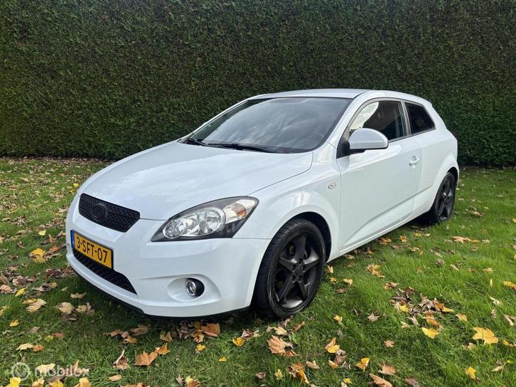 Kia pro_cee'd 1.6 X-clusive nette auto!, Auto's, Kia, Bedrijf, Te koop, (Pro) Cee d, ABS, Airbags, Airconditioning, Alarm, Boordcomputer