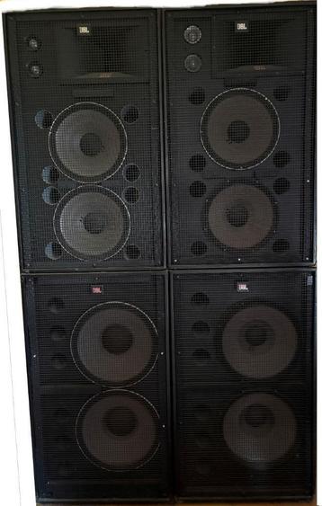 Professionele geluidsinstallatie beschikbaar voor biedingen