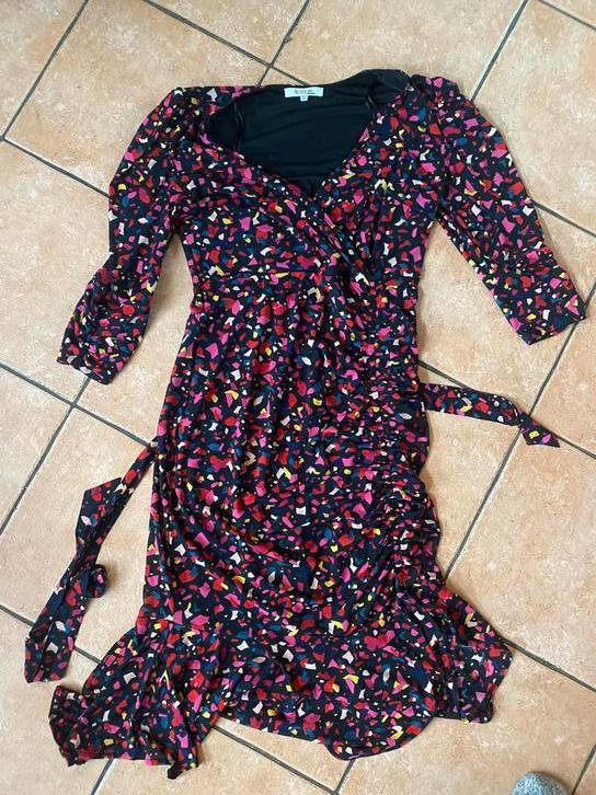 Miljuschka Feestjurk Maat 38 - Asymmetrisch, Kleding | Dames, Jurken, Zo goed als nieuw, Maat 38/40 (M), Overige kleuren, Onder de knie