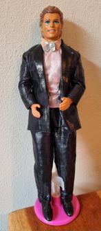 Sparkle surprise Ken 1991, Verzenden, Zo goed als nieuw, Kleertjes