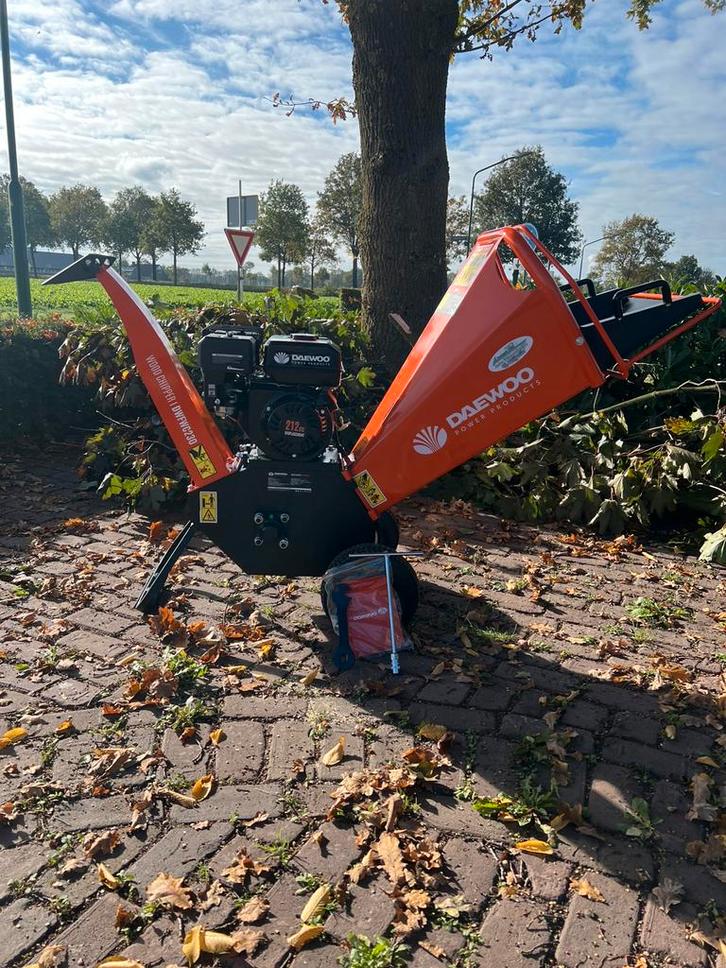 Nieuwe Daewoo DWFWC230 takken hakselaar / versnipperaar 7pk, Tuin en Terras, Hakselaars, Nieuw, Benzine, Ophalen