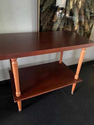 Leuke houten bijzettafel trolley taps pootjes op wieltjes beschikbaar voor biedingen