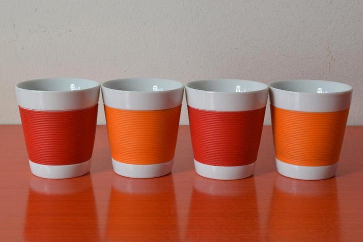 Set van 4 porseleinen Bodum Canteen mokken / bekers, Huis en Inrichting, Keuken | Servies, Zo goed als nieuw, Kop(pen) en/of Schotel(s)