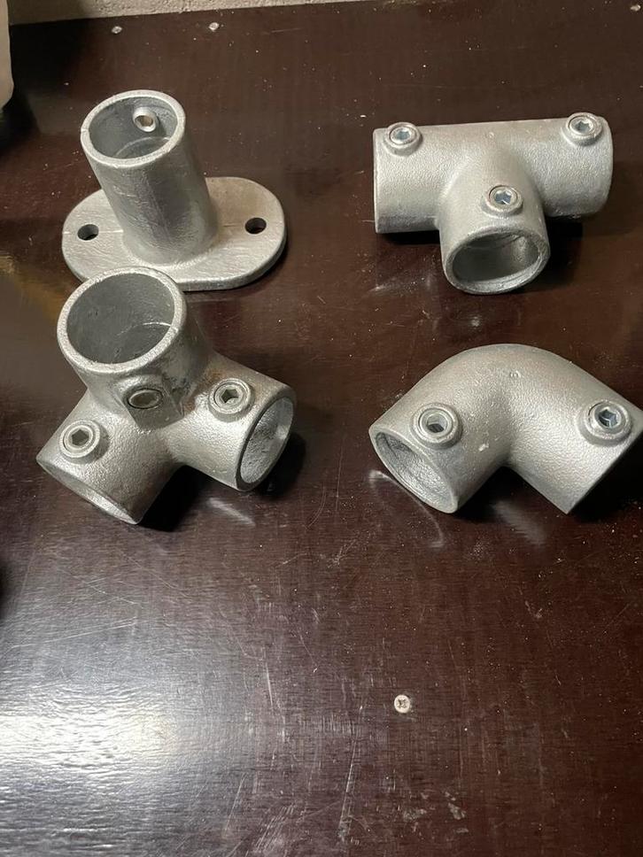 Koppelingen voor steiger en reclame buizen, Doe-het-zelf en Verbouw, IJzerwaren en Bevestigingsmiddelen, Nieuw, Ophalen of Verzenden