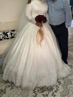 42/44 maat hijab model bruidsjurk, Ozlem bahadir, Trouwjurk, Wit, Ozlem__bahadir@hotmail.com