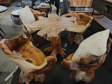Teakhouten Tafelset met 4 Stoelen - Uniek Design! beschikbaar voor biedingen