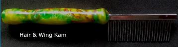 Een ergonomische Hair & Wing Kam (geel beschikbaar voor biedingen