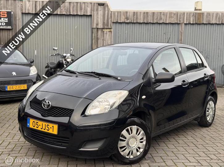 Toyota Yaris 1.0 VVTi Acces -AIRCO- Apk (07-2026) *INRUIL MO, Auto's, Toyota, Bedrijf, Te koop, Yaris, ABS, Airbags, Alarm, Boordcomputer