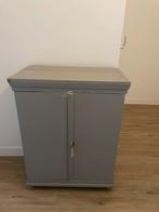 Oud Landelijke kast 71,5 x 39 x 88, Ophalen