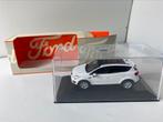 1:43 Ford Kuga-ford dealer boxed-witte uitvoering, Ophalen of Verzenden, Nieuw, Auto, MiniChamps