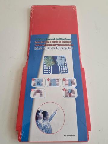 OPVOUWPLANK/HULP voor BABY/KINDERKLEDING, Gesealed, Nieuw! beschikbaar voor biedingen