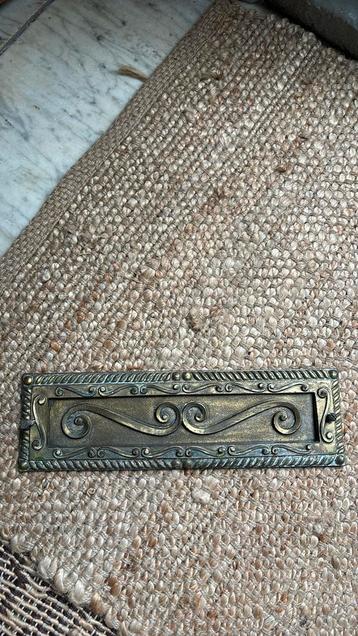 Koperen zware brievenbus klep retro brocante authentiek beschikbaar voor biedingen