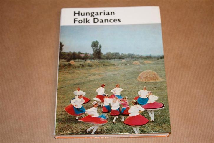 Hongaarse volksdansen. Traditionele dansen., Boeken, Geschiedenis | Wereld, Gelezen, Europa, Ophalen of Verzenden