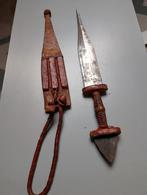 Antieke Toeareg dolk met schede, Antiek en Kunst, Ophalen of Verzenden