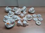 Janneke Brinkman Maandservies kop, schotels & theetipjes., Huis en Inrichting, Keuken | Servies, Ophalen of Verzenden, Zo goed als nieuw