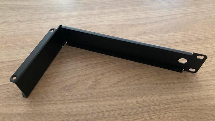 Shure 53A38729 Lange Rackmount draadloze ontvangers, Muziek en Instrumenten, Microfoons, Zo goed als nieuw, Overige typen, Draadloos