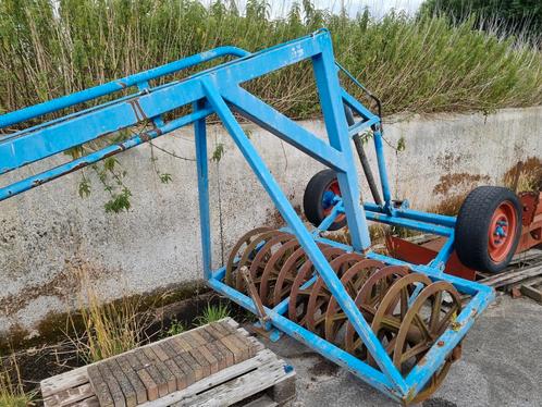 Kuhn schudder.  PZ maaier weilandbloter vorenpakker woelpoot, Zakelijke goederen, Agrarisch | Werktuigen, Transport, Ophalen of Verzenden